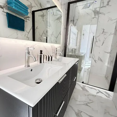 Appartement Luxe Capitole122m2, Jacuzzi, Ciné, Parking, Clim, Ascenseur *