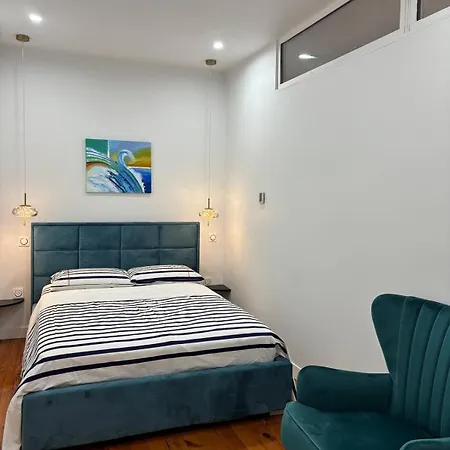 Chez Claire 5 - Place Capitole122m2, Jacuzzi, Cine דירה טולוז