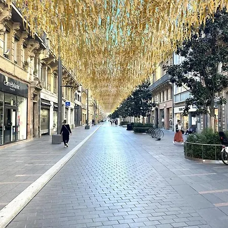 Lägenhet Chez Claire 5 - Place Capitole122m2, Jacuzzi, Cine Toulouse