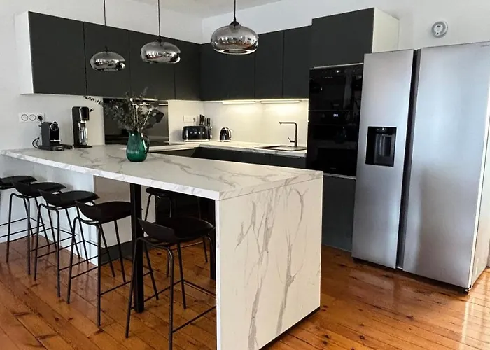 Lägenhet Chez Claire 5 - Place Capitole122m2, Jacuzzi, Cine Toulouse