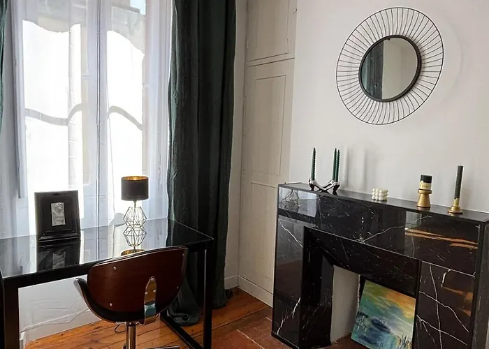 Chez Claire 5 - Place Capitole122m2, Jacuzzi, Cine * Toulouse