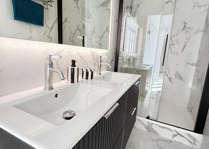 Lägenhet Chez Claire 5 - Place Capitole122m2, Jacuzzi, Cine *