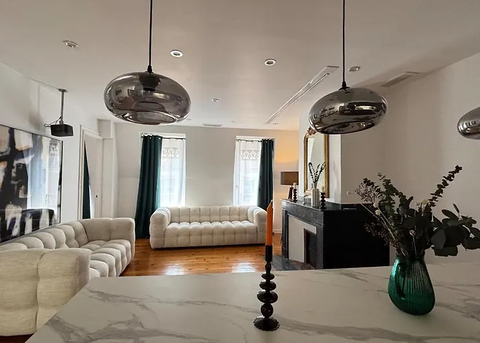 Chez Claire 5 - Place Capitole122m2, Jacuzzi, Cine * Toulouse