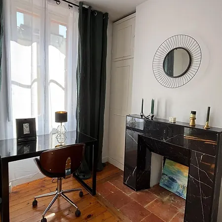 Chez Claire 5 - Place Capitole122m2, Jacuzzi, Cine * Toulouse